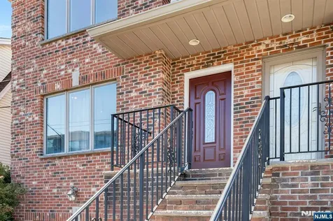 573 Kearney Avenue Cliffside Park NJ 07010