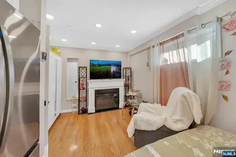 573 Kearney Avenue Cliffside Park NJ 07010