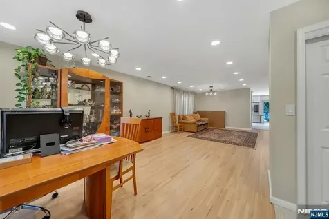 573 Kearney Avenue Cliffside Park NJ 07010