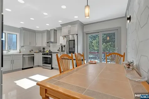 573 Kearney Avenue Cliffside Park NJ 07010