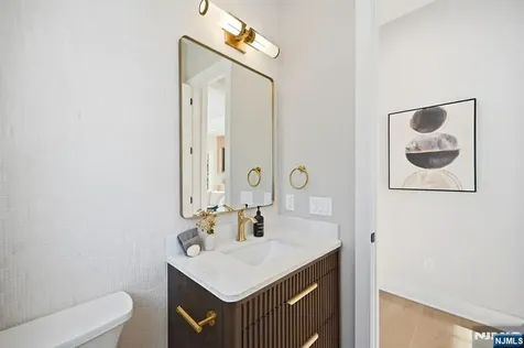 1 Breton Place Livingston NJ 07039