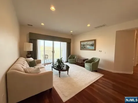 9411 Warrens Way Wanaque NJ 07465