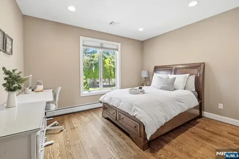 20 Bearbrook Drive Woodcliff Lake NJ 07677