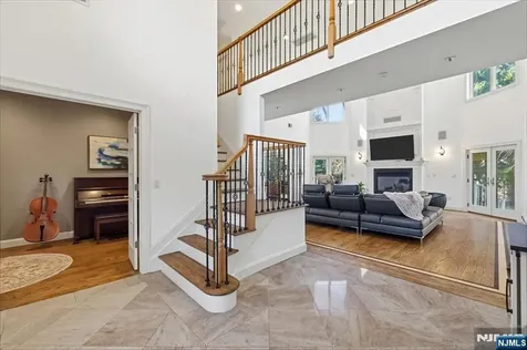 20 Bearbrook Drive Woodcliff Lake NJ 07677
