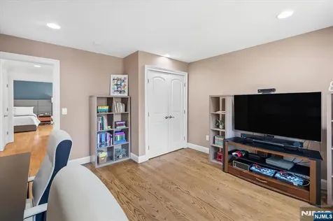 20 Bearbrook Drive Woodcliff Lake NJ 07677