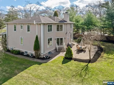 20 Bearbrook Drive Woodcliff Lake NJ 07677