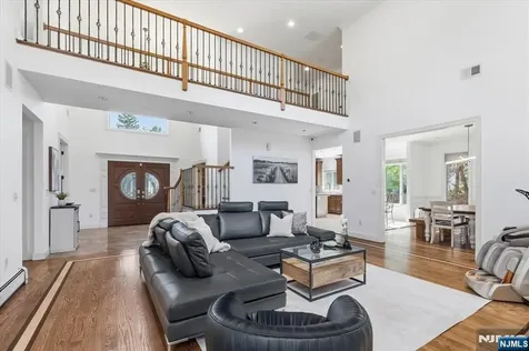 20 Bearbrook Drive Woodcliff Lake NJ 07677