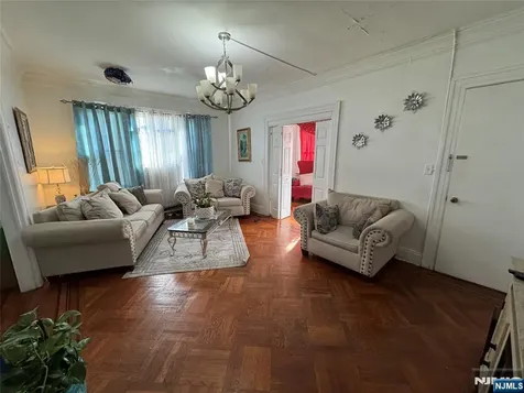533-535 11th Avenue Paterson NJ 07514