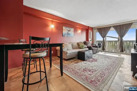 555 North Avenue Fort Lee NJ 07024