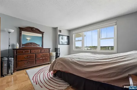 555 North Avenue Fort Lee NJ 07024