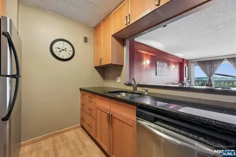 555 North Avenue Fort Lee NJ 07024