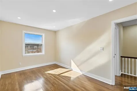 29 Parkview Terrace Bayonne NJ 07002
