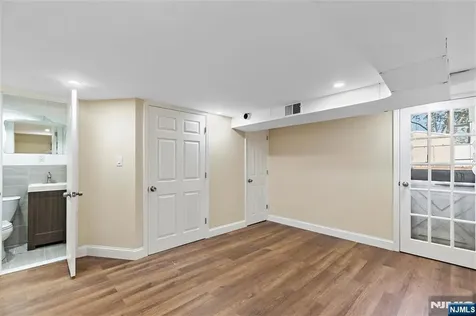 29 Parkview Terrace Bayonne NJ 07002