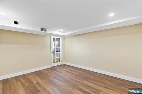 29 Parkview Terrace Bayonne NJ 07002