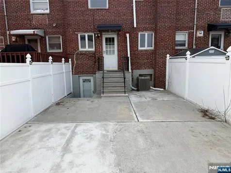 29 Parkview Terrace Bayonne NJ 07002