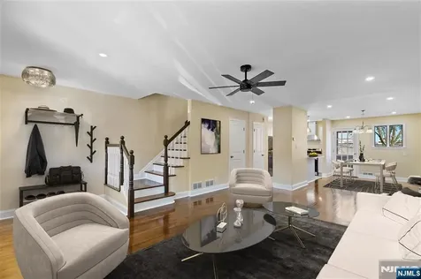 29 Parkview Terrace Bayonne NJ 07002