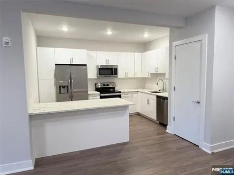 1685 Bergen Boulevard Fort Lee NJ 07024