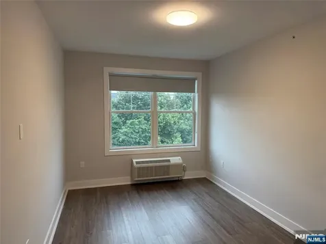 1685 Bergen Boulevard Fort Lee NJ 07024