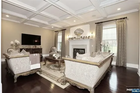 165 Cortland Drive Saddle River NJ 07458