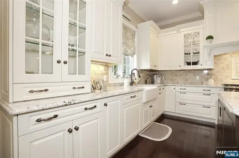 165 Cortland Drive Saddle River NJ 07458