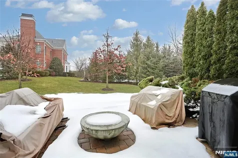 165 Cortland Drive Saddle River NJ 07458