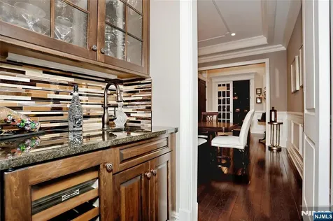 165 Cortland Drive Saddle River NJ 07458