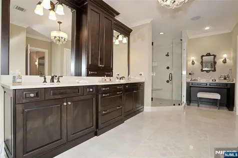 165 Cortland Drive Saddle River NJ 07458