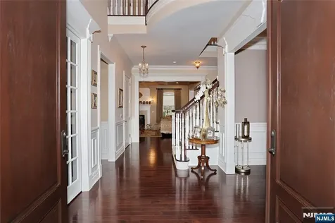 165 Cortland Drive Saddle River NJ 07458