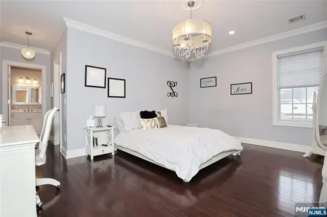 165 Cortland Drive Saddle River NJ 07458