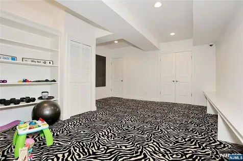 165 Cortland Drive Saddle River NJ 07458