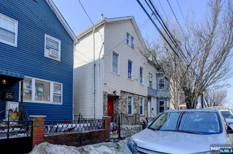 23 Hawkins Street Newark NJ 07105