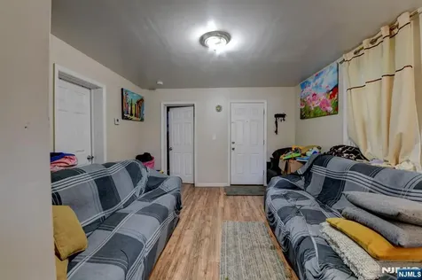 23 Hawkins Street Newark NJ 07105