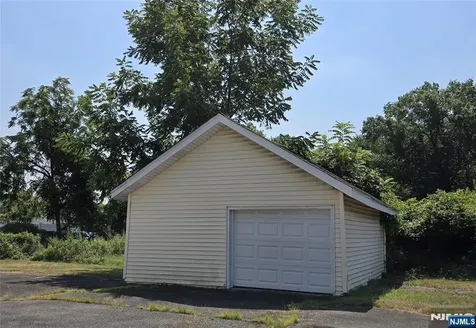 588 Us Highway 46 Fairfield NJ 07004