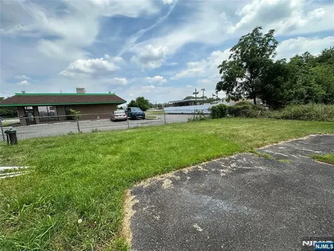 588 Us Highway 46 Fairfield NJ 07004