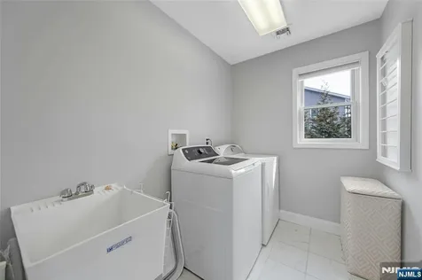 51 Terrace Street Park Ridge NJ 07656