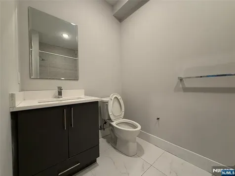 1685 Bergen Boulevard Fort Lee NJ 07024