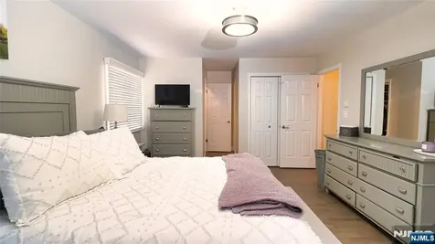 651 Riverside Avenue Lyndhurst NJ 07071
