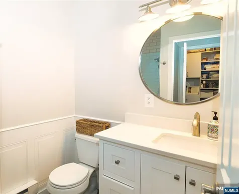 651 Riverside Avenue Lyndhurst NJ 07071