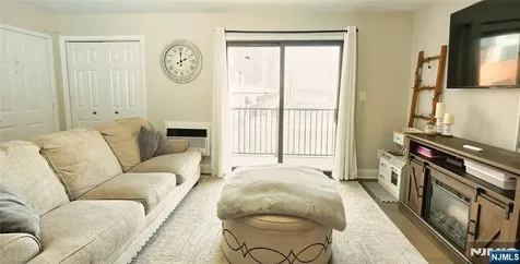 651 Riverside Avenue Lyndhurst NJ 07071