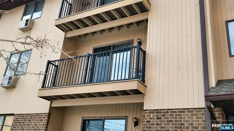 651 Riverside Avenue Lyndhurst NJ 07071