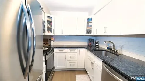 651 Riverside Avenue Lyndhurst NJ 07071