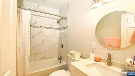 651 Riverside Avenue Lyndhurst NJ 07071
