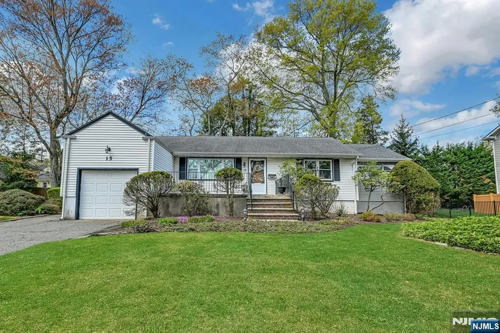 15 Clark Street Cresskill NJ 07626