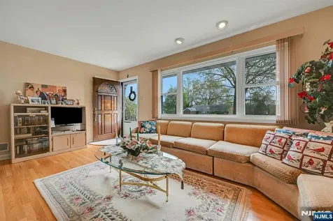 15 Clark Street Cresskill NJ 07626