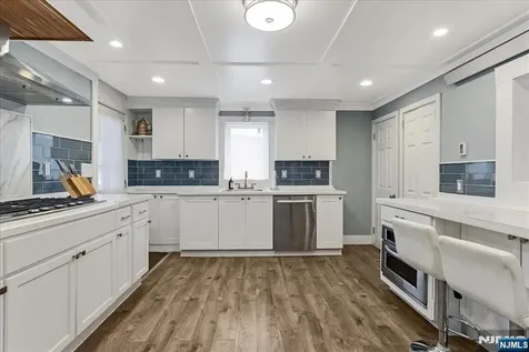 118 Broad Street Pompton Lakes NJ 07442