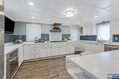 118 Broad Street Pompton Lakes NJ 07442