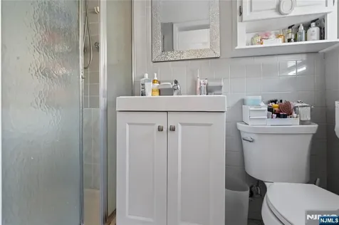 312 6th Street Palisades Park NJ 07650