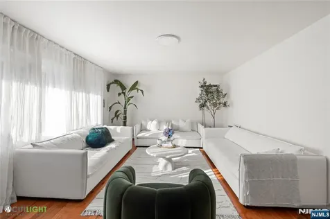 312 6th Street Palisades Park NJ 07650