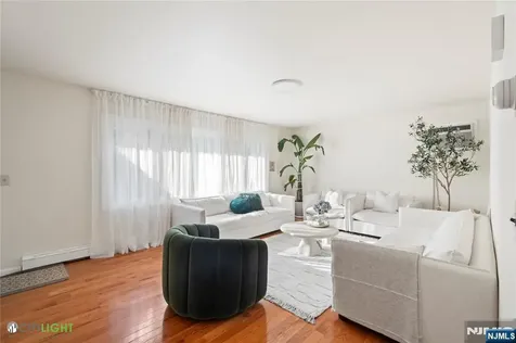 312 6th Street Palisades Park NJ 07650