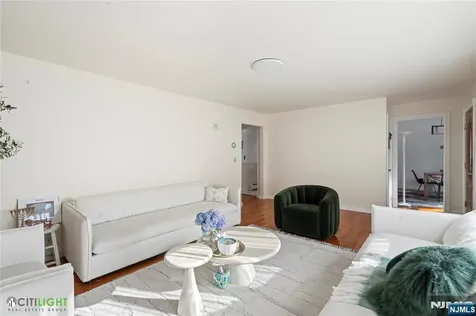 312 6th Street Palisades Park NJ 07650